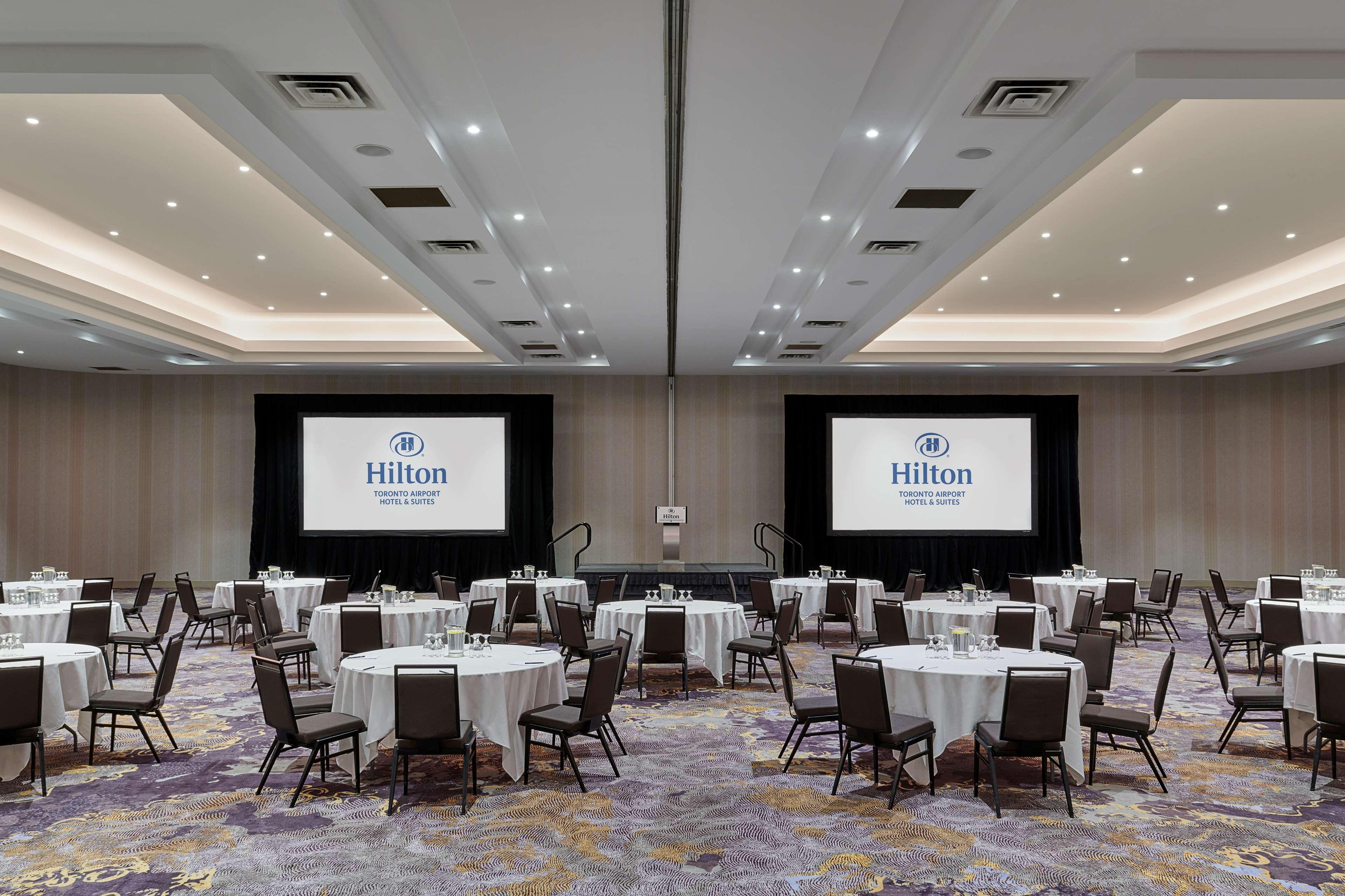 Hilton Toronto Airport Hotel & Suites Mississauga Exterior photo